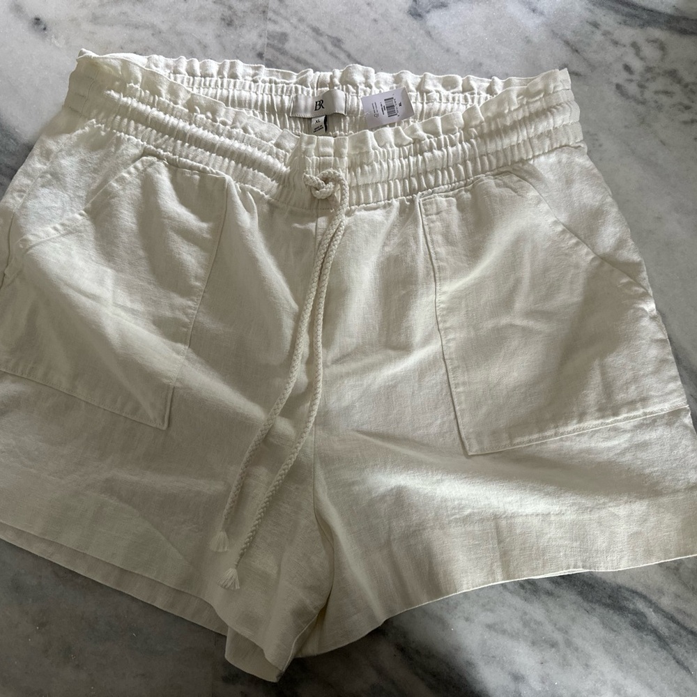 NWT Banana Republic Cream Drawstring Shorts